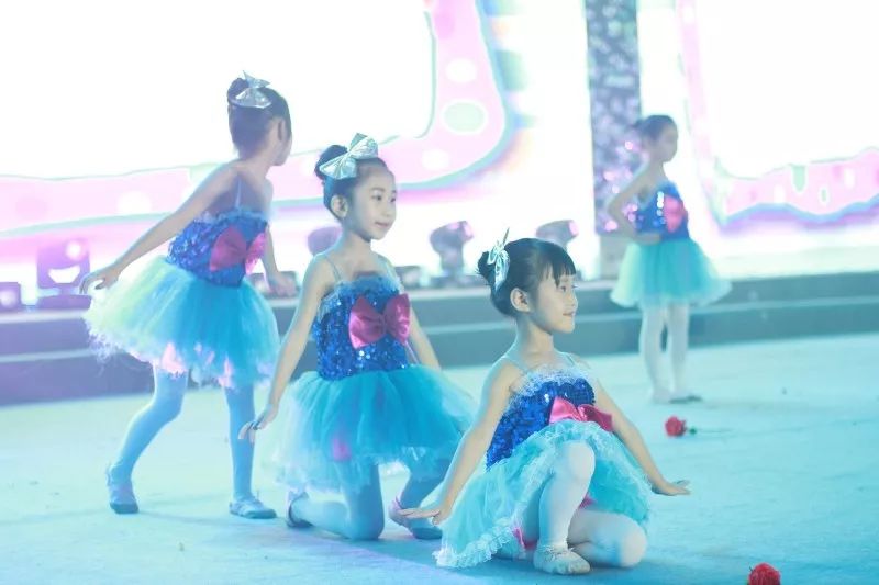 幼儿教师舞蹈视频大全最新流行,幼儿教师舞蹈视频大全最新流行