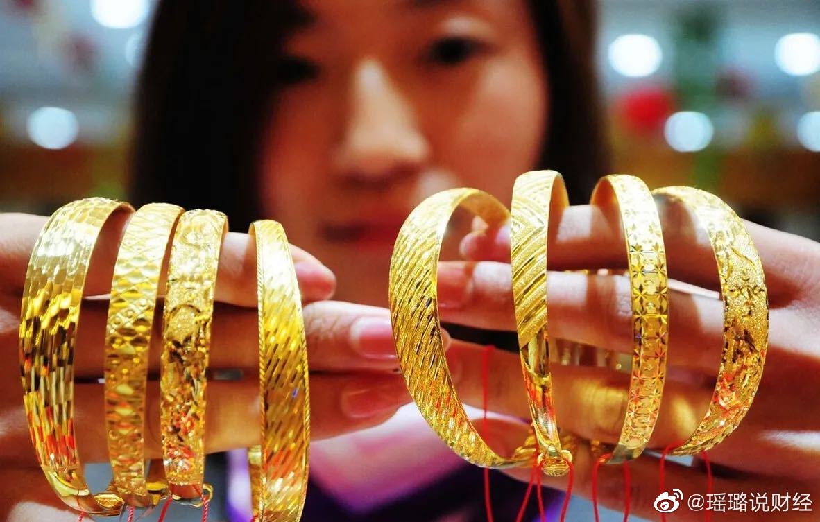 最新9999万足金价格揭秘，黄金时尚与价值并存