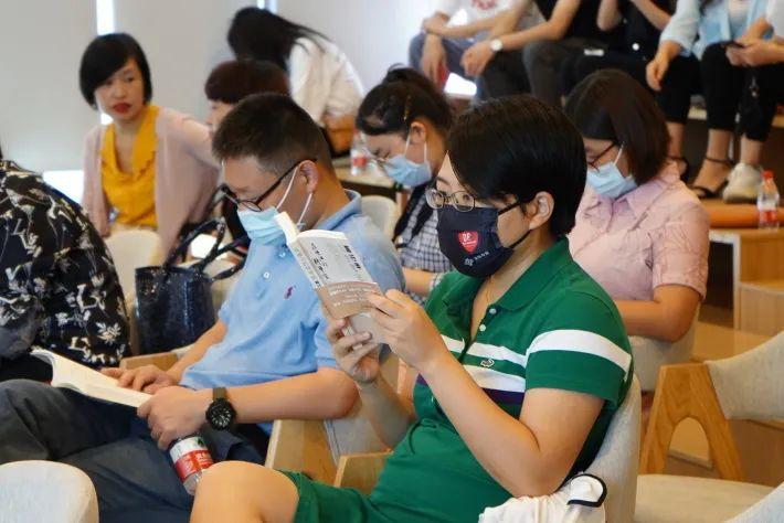 澳门雷锋心水谈论,高效计划实施_DDQ25.380家庭版