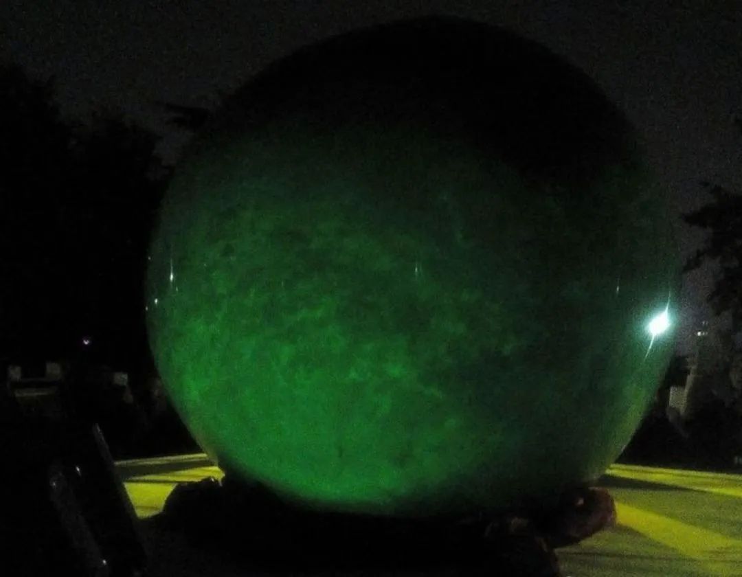 澳门夜明珠免费公开资料,现代化解析定义_EZX25.625显示版
