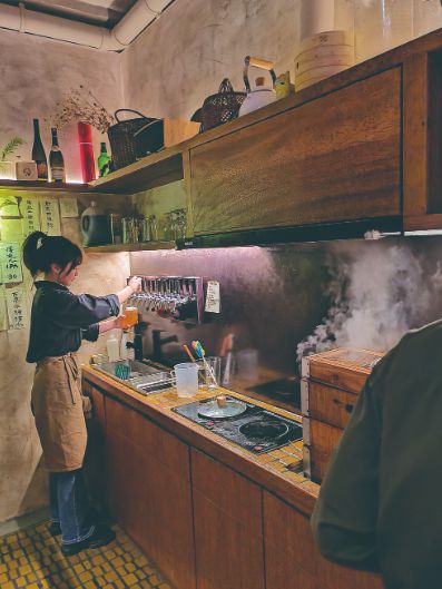 小巷深处的特色小店探秘，最新汇率下的美食探秘之旅