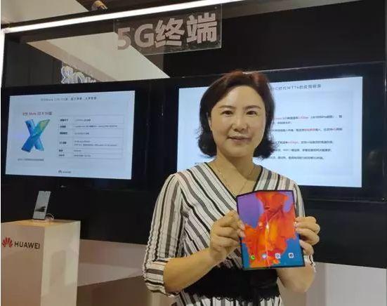 中兴最新款手机，科技与艺术的完美融合亮相登场