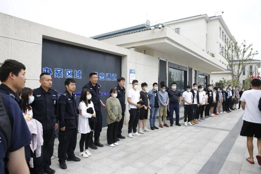 最新扫黄打非图片揭秘，小巷深处的特色小店探秘
