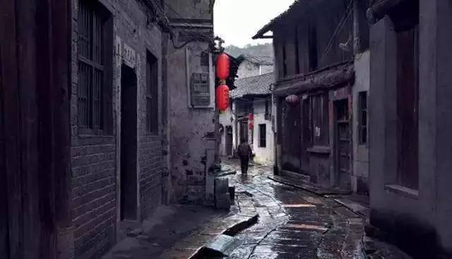 揭秘隐藏小巷的神秘小店，最新动态与消息全解析 600259最新消息速递