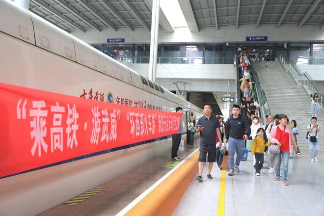 桂昆高铁最新动态，探寻小巷独特风味之旅